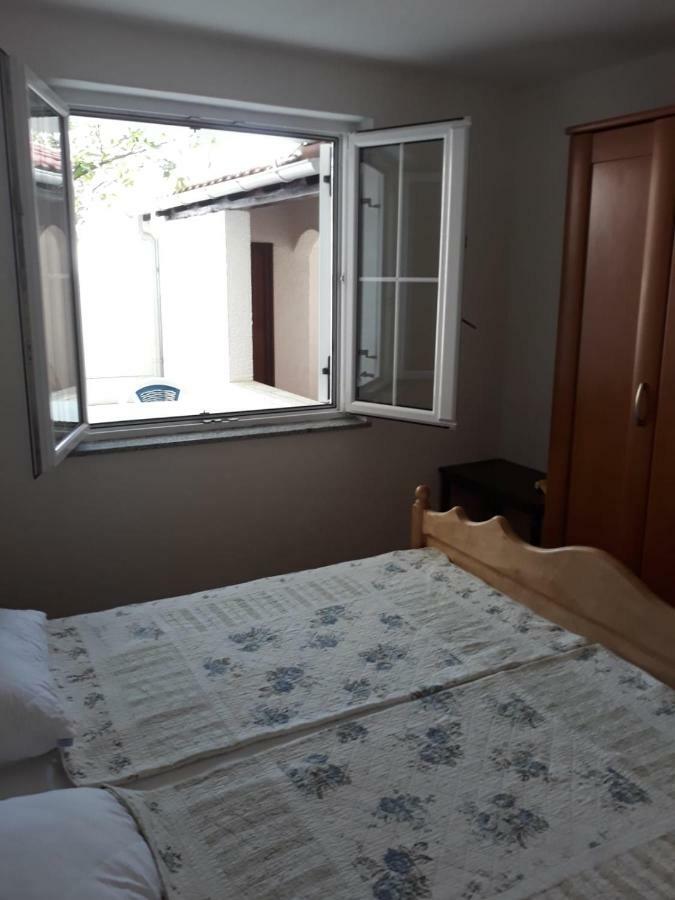 Apartman Grospic 2 策萨利卡 外观 照片